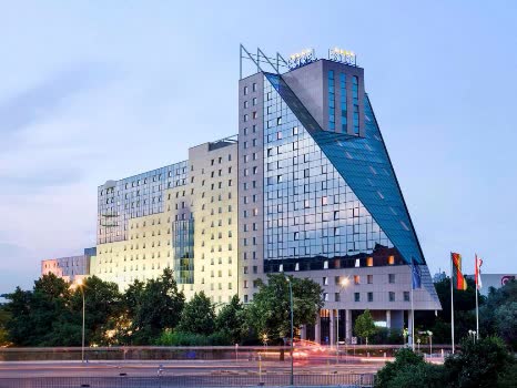 德國柏林伊斯特雷爾飯店 Estrel Hotel 線上住宿訂房 $9573 - 愛票網