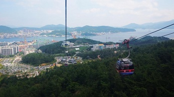 韓國統營一日遊統營中央市場、東皮郎壁畫村、閑麗水道展望纜車、Skyline Luge 體驗、李舜臣公