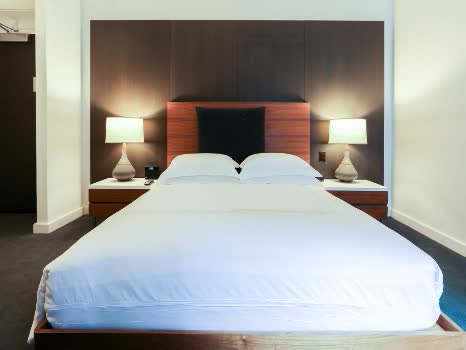 美國 史密斯湯姆遜飯店 Smyth ㄧA Thompson Hotel線上住宿訂房 $13505 -