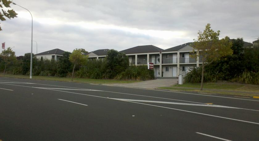 美國奧克蘭丹尼莫拉汽車旅館 Dannemora Motor Inn 線上住宿訂房 $3005 - 愛