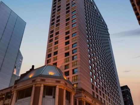 美國芝加哥壯麗大道套房希爾頓飯店 Hilton Chicago Magnificent Mile S
