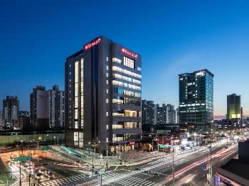 韓國首爾新道林華美達飯店 Ramada Seoul Sindorim 線上住宿訂房 $2313 - 