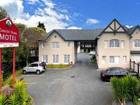 美國奧克蘭柯萊特武器汽車旅館 Camelot Arms Motor Lodge 線上住宿訂房 $32