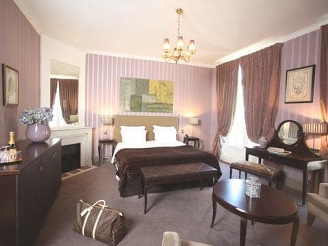 法國巴黎香榭麗舍廣場飯店 Champs Elysees Plaza Hotel線上住宿訂房 $149