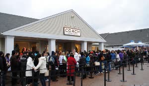 美東最大Outlets Woodbury 購物中心小團共乘專車接送 紐約出發 $860 - 愛票網