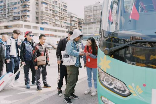 大陸重慶 - 金佛山 交通接駁（可選單程或來回）線上訂票 $183 - 愛票網