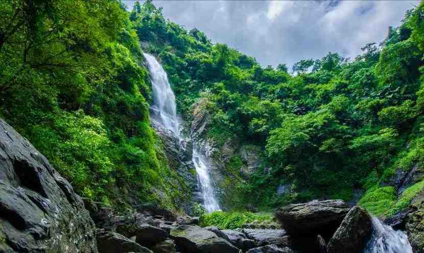屏東GO好玩（瑪家鄉涼山／超萌哈比屋／六堆客家園區／內埔老街漫遊一日） $880 - 愛票網