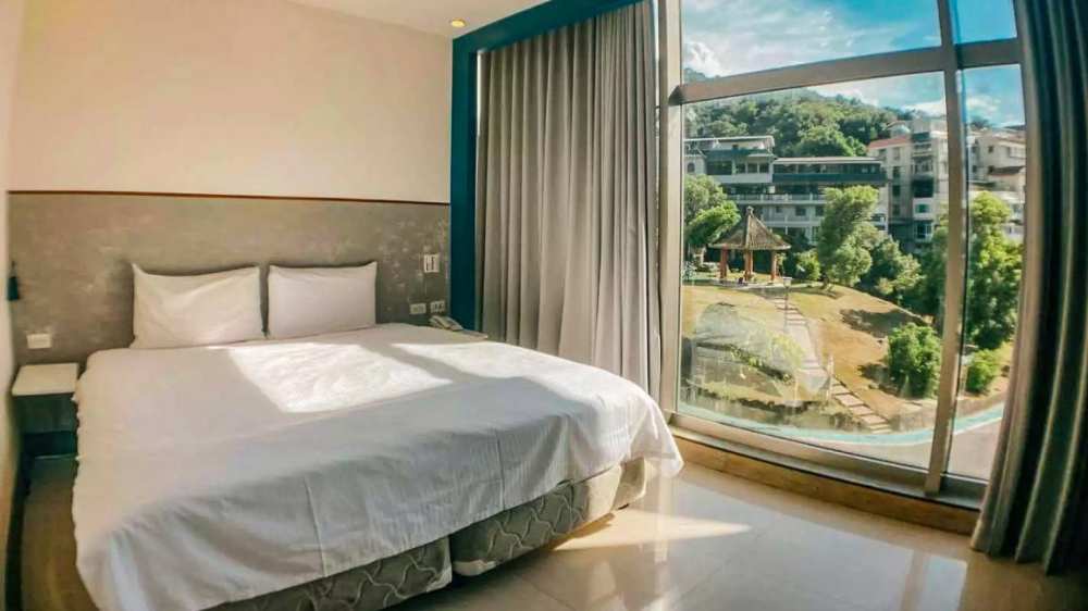 台北北投水都溫泉會館 泡湯＆住宿一次選擇 平日升等豪華套房 $280 - 愛票網