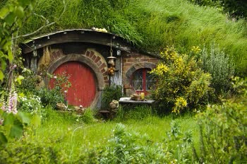  紐西蘭《魔戒》哈比村（Hobbiton）、懷托摩藍光螢火蟲洞（Waitmoto Caves）一日遊